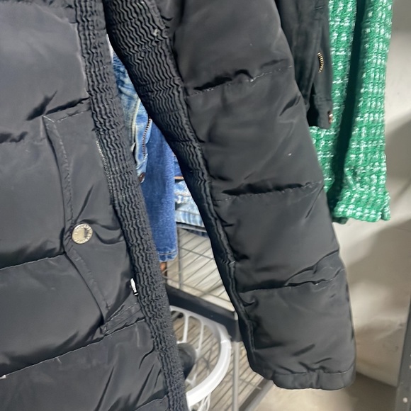 Black down puffer coat - Picture 3 of 11